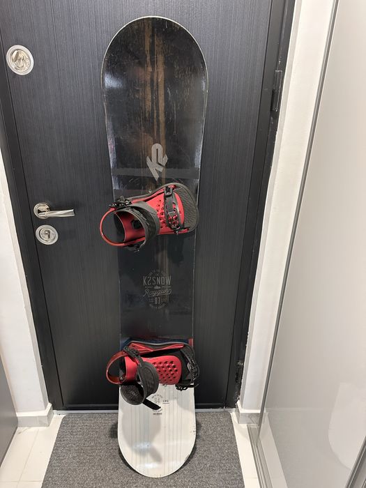 Snowboard K2 Raygun 164W cu legaturi Union Strata