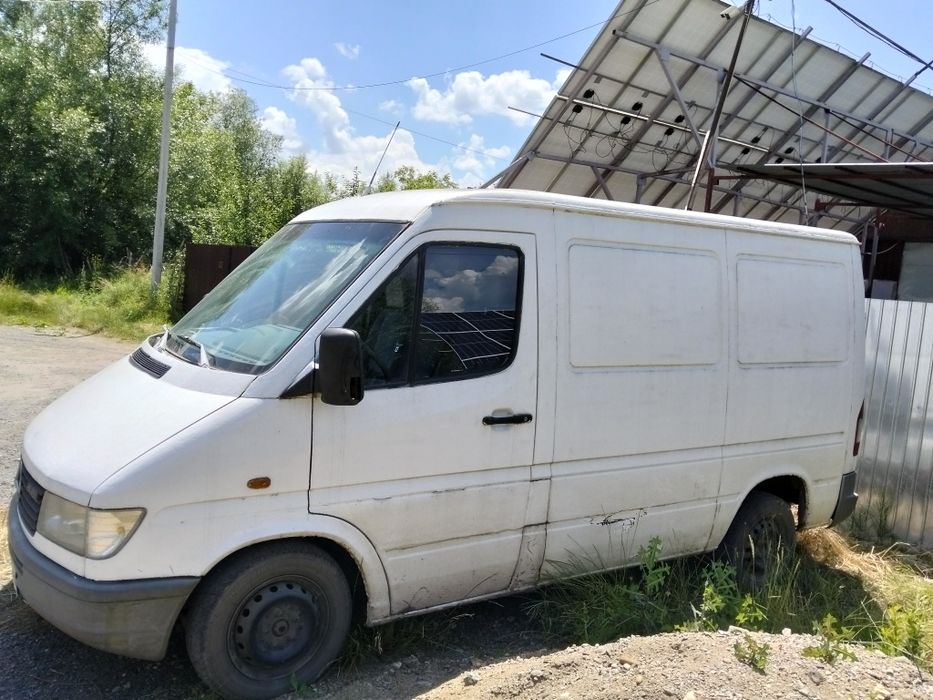 Mercedes sprinter model 208D