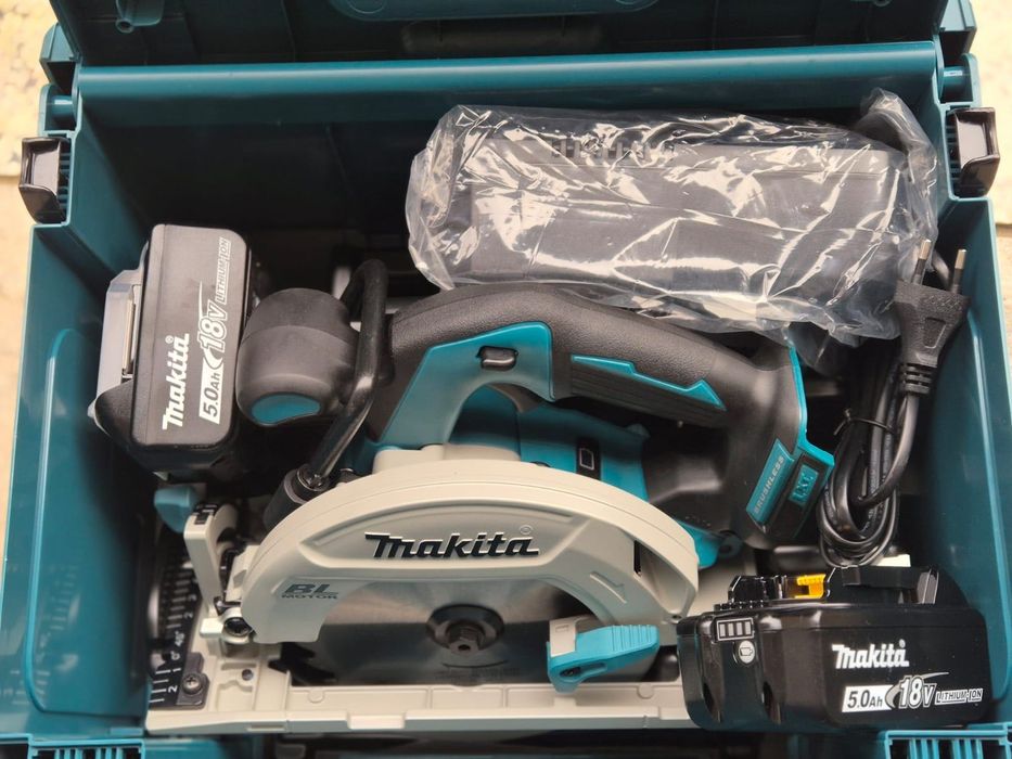 Fierăstrău circular makita