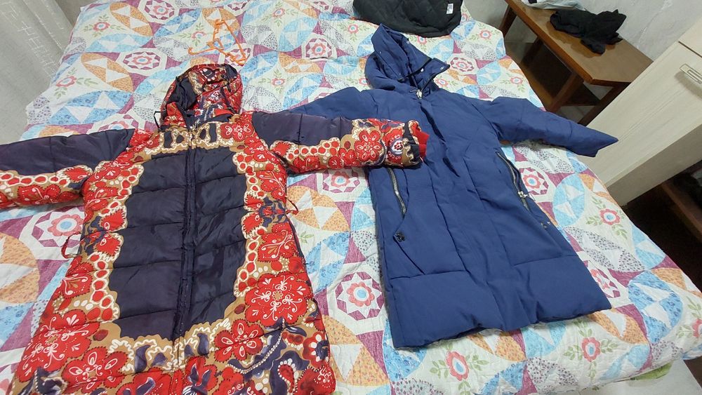 Зимние куртки на девочек размер 128/140