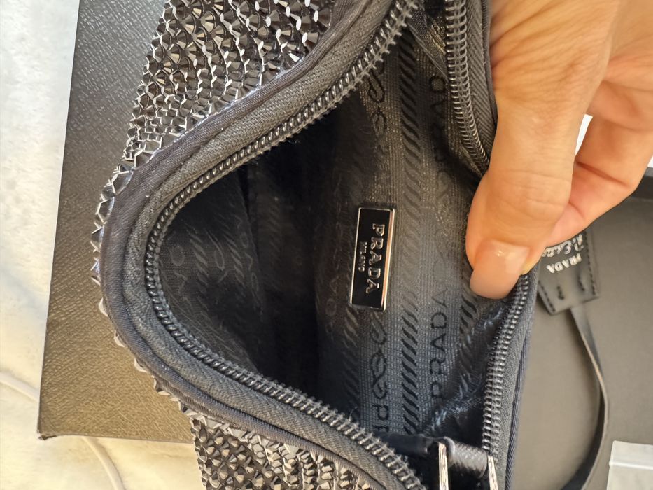 Geanta Prada cu pietre