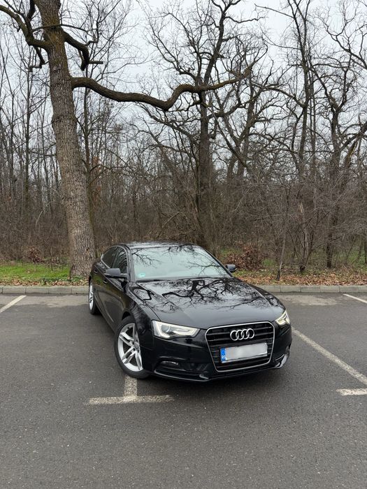 Audi A5 2013 / 180.000km / 2.0 Diesel / Distronic / Interior S line
