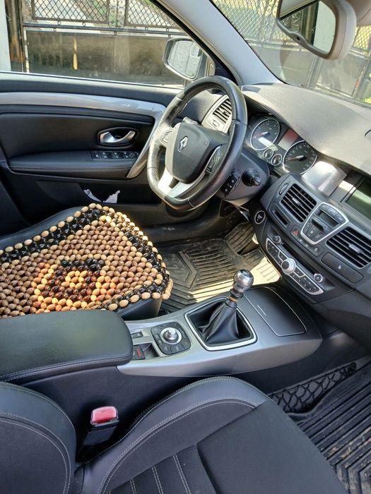 Renault Laguna .