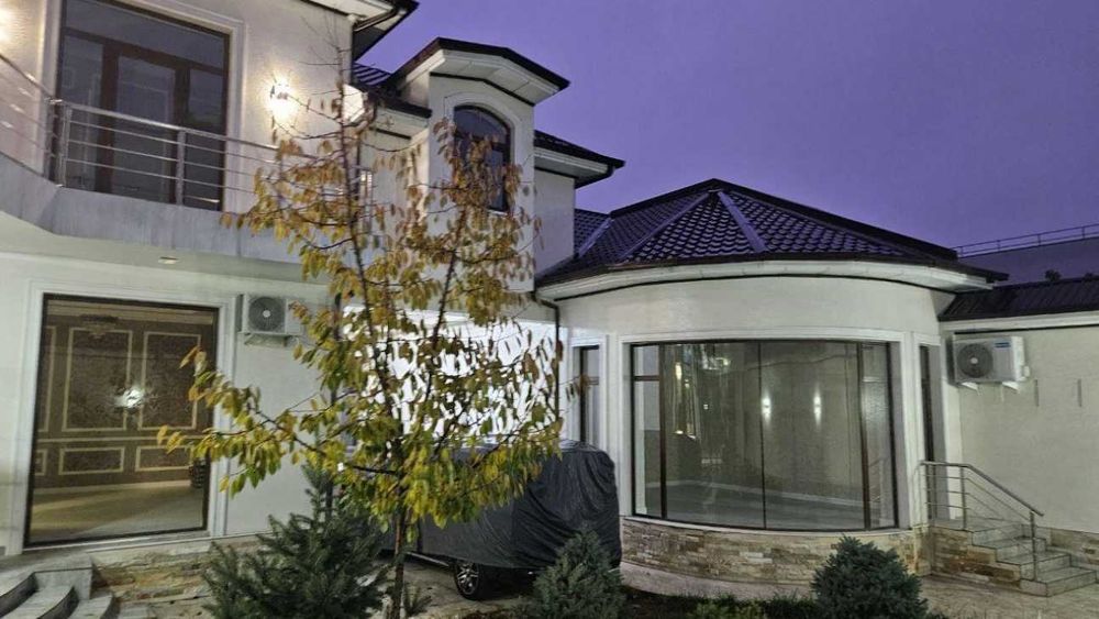 Частный Дом, Участок