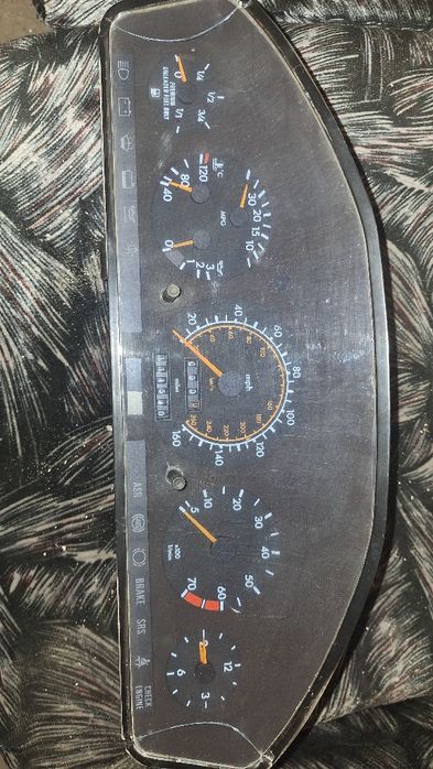 Приборка Mercedes W140