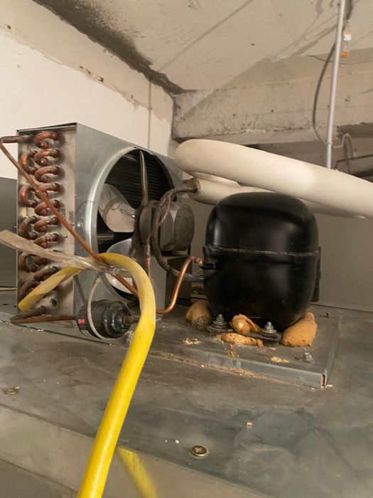 Холодильная витрина Carboma