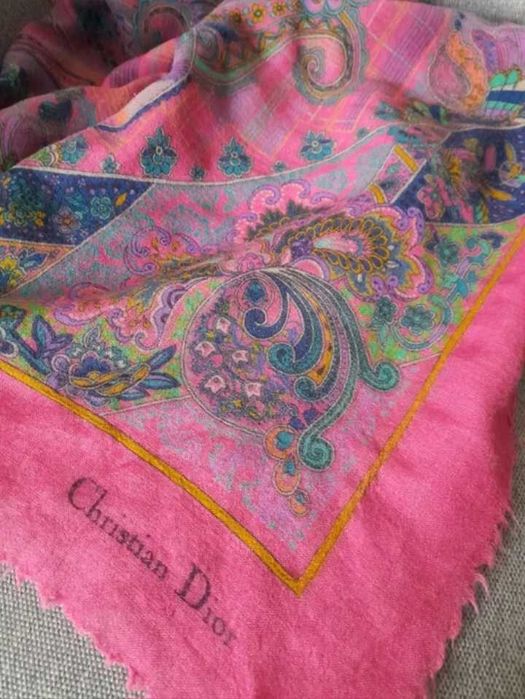 Esarfa/șal Dior, cașmir, 700 lei