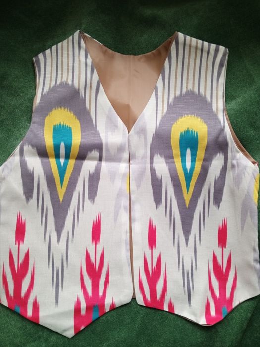 Жилет национальный атлас, тюбетейки