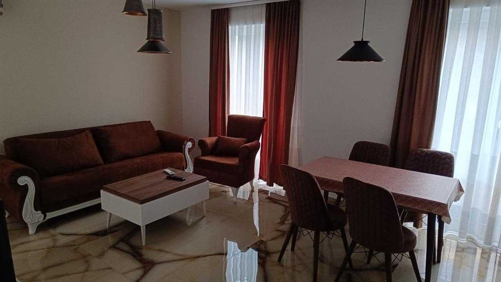 Дава се под наем Двустаен апартамент в Бургас, Славейков - 54 кв.м за 229.5 € - Снимка #1