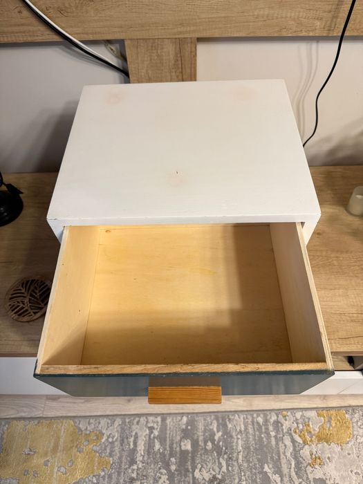 Comodă mică cu 2 sertare, stare bună, 29x35x35 cm