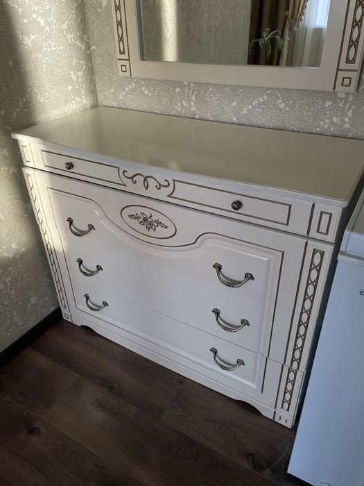 Продам камод и тумбы