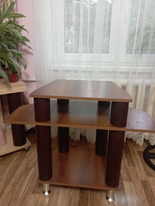 Продается угловой столик