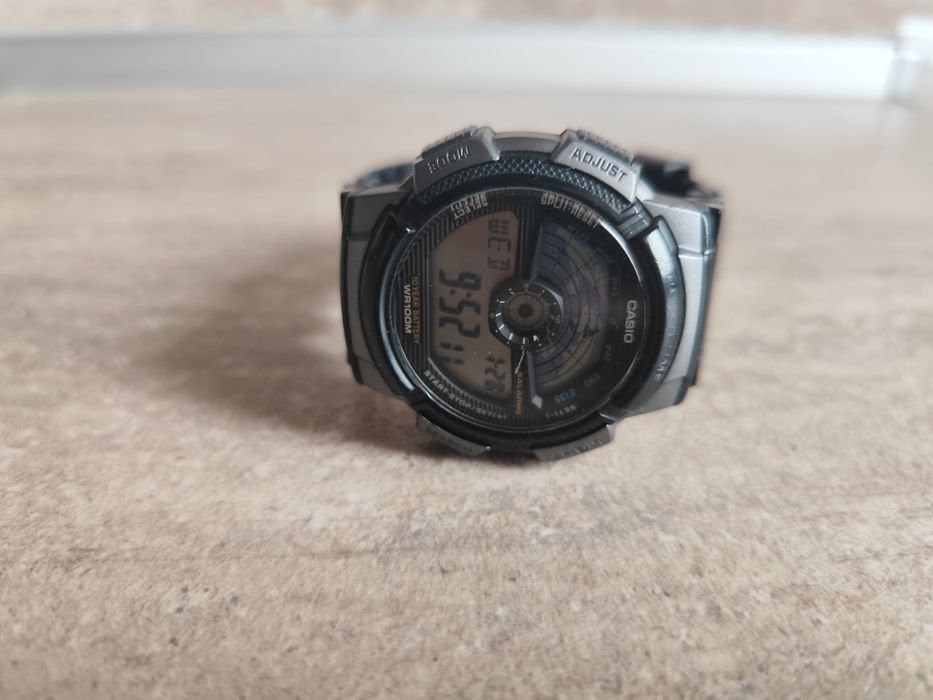 Часовник Casio -