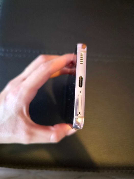 SAMSUNG Galaxy S22