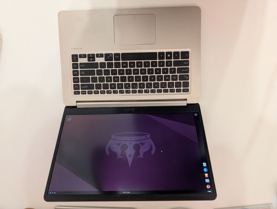 Laptop ASUS VivoBook S15 | i5 | 8GB RAM | SSD+HDD | Full HD | Slim & M