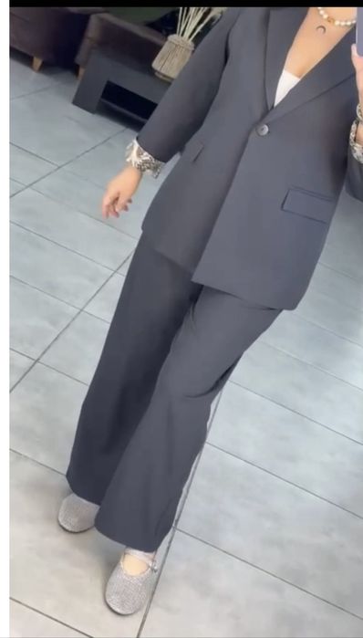 Шикарный брючный костюм