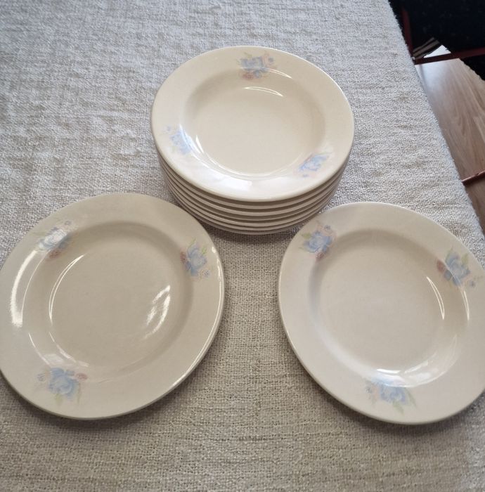 Set farfurii elegante