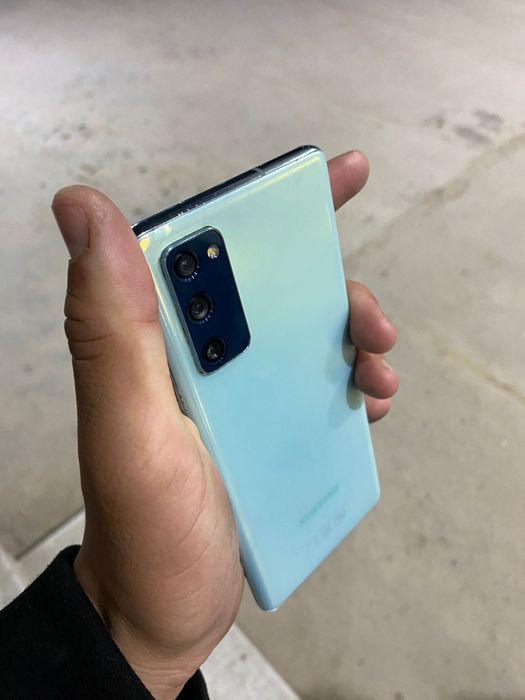 Самсунг С20 фе идеалный