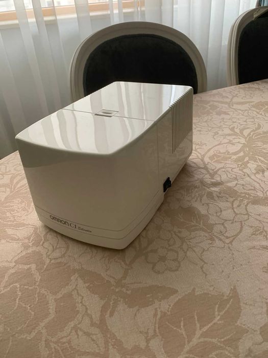 OMRON C1 компрессорный новый ингалятор