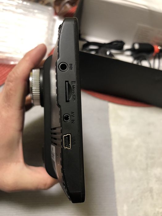 Прпдавам GPS NAVIGATION VIVUS 7" Навигация с видео регистратор
