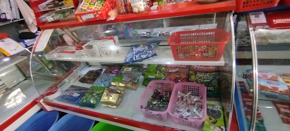 Витриный холодильник