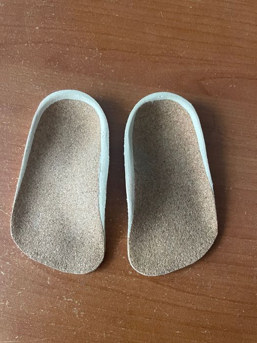 Стелки детски от корк нови 21-22