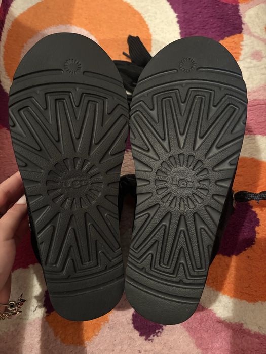 Ghetute negre marimea 39