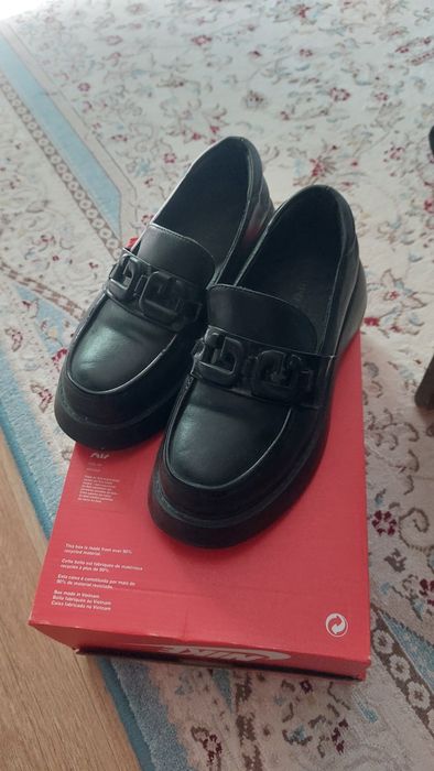 Продам туфли для девочек 36р