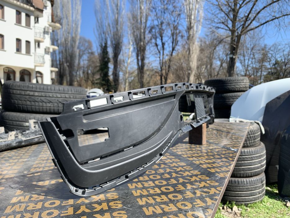 Решетка Ford Mustang Mach-E