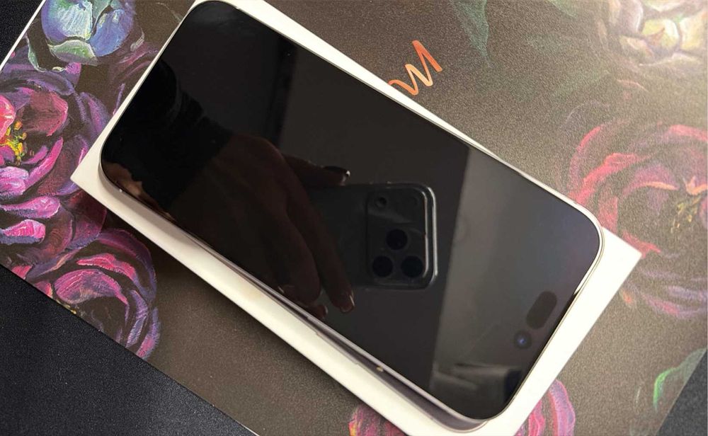 iPhone 16 pro max 256, бял