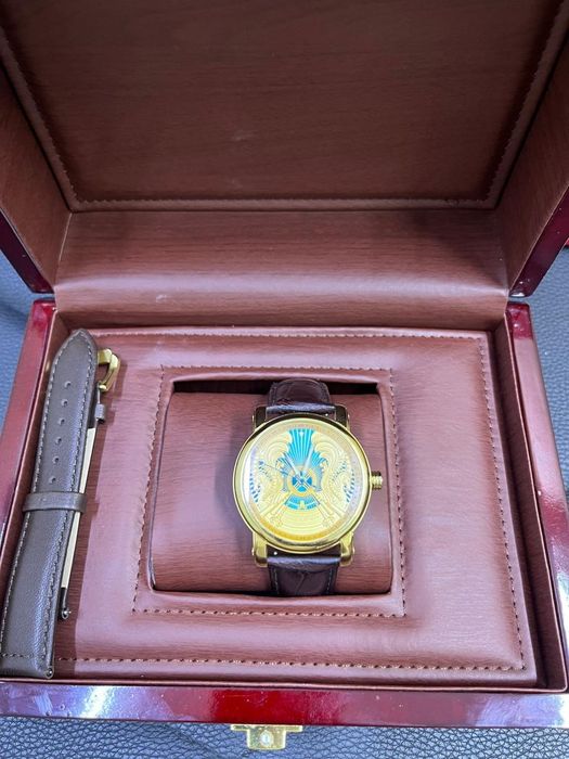 Часы Отан limited edition