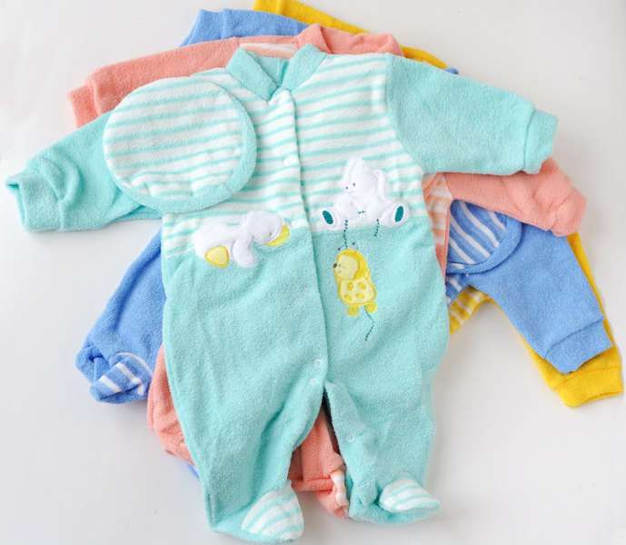 продавам бебешки гащиризон + барета