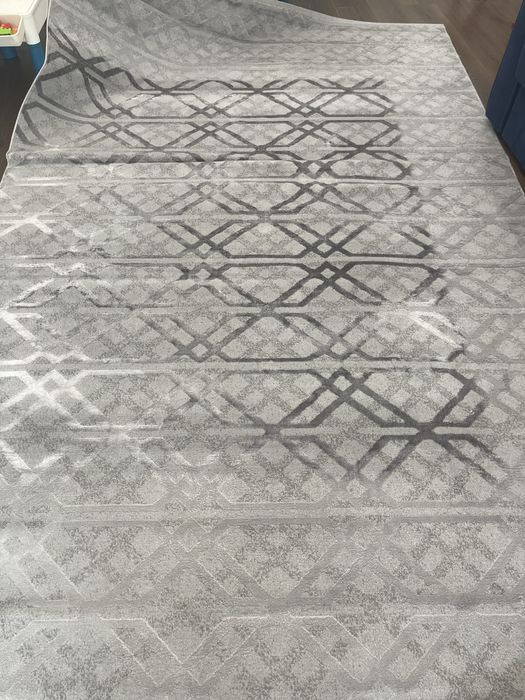 Продам ковер в отличном состоянии