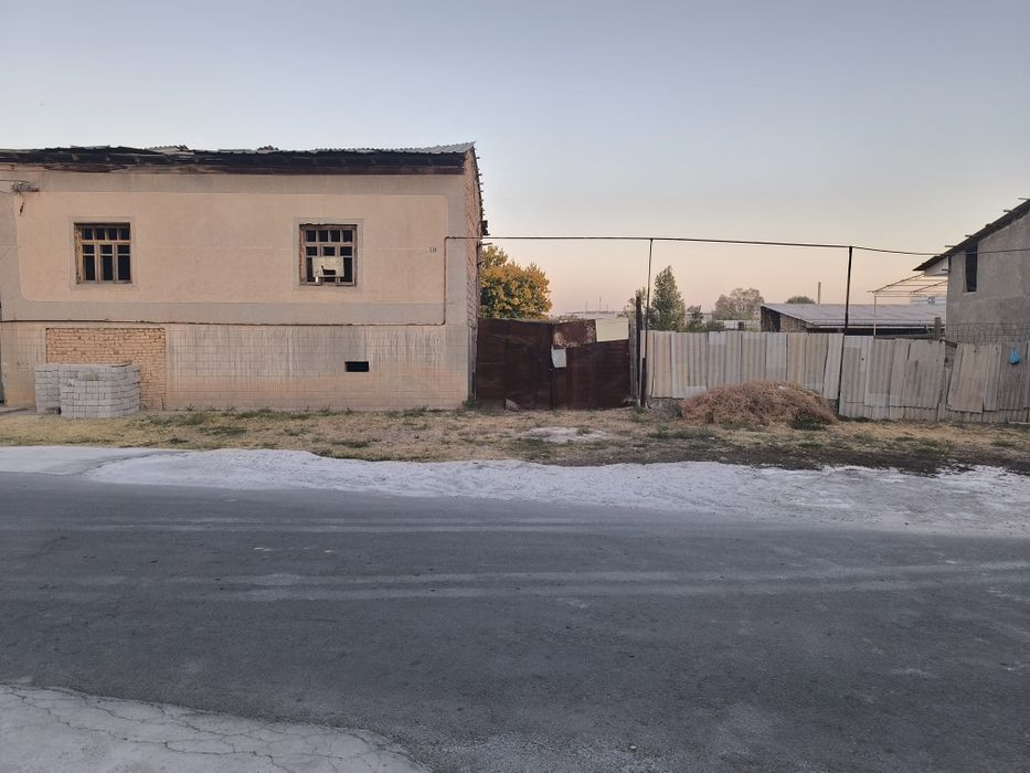 Yer sotiladi yangi 16 yilli 10 sotix + 6 sotix zaxvati 1-sotix 17000
