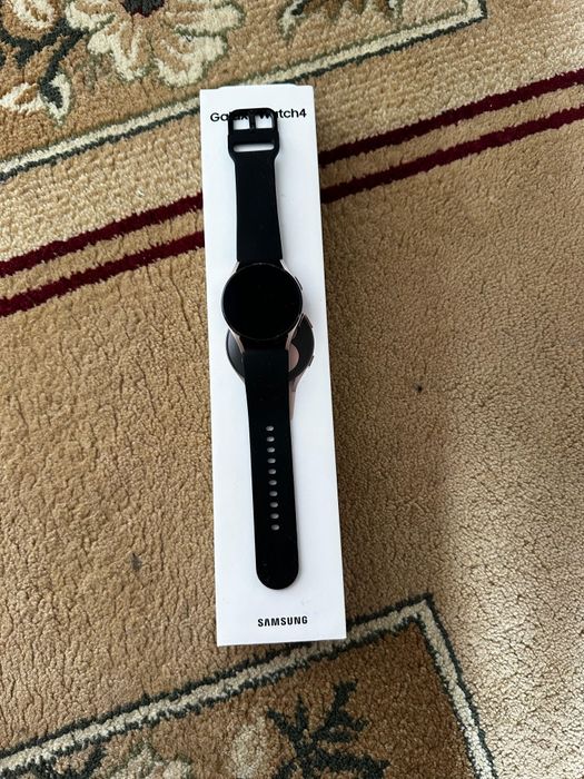 Продам Samsung watch 4