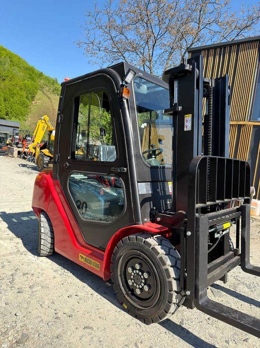 Stivuitor Macao LF300 cu cabina