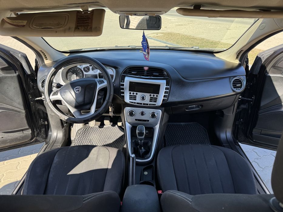 Lancia Delta  1.6 diesel 2010