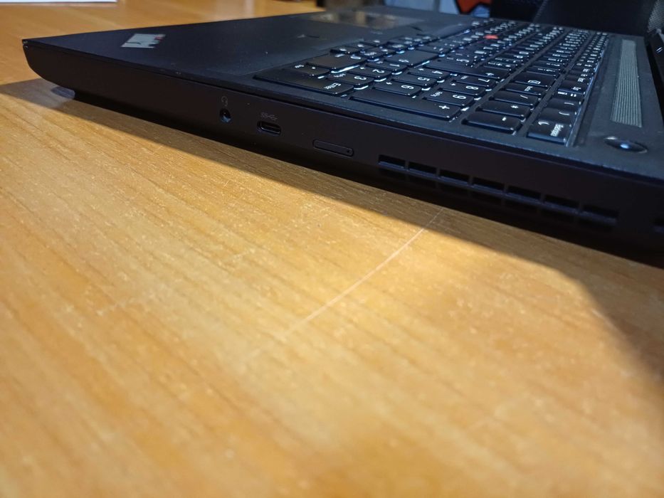 Lenovo P53 15.6''IPS Core i7-9750H/16GB Ram/256GB SSD