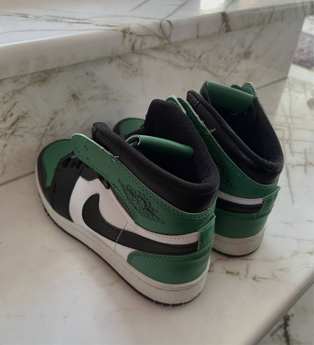 Маратонки Nike air черно със зелено промо цена 37 номер