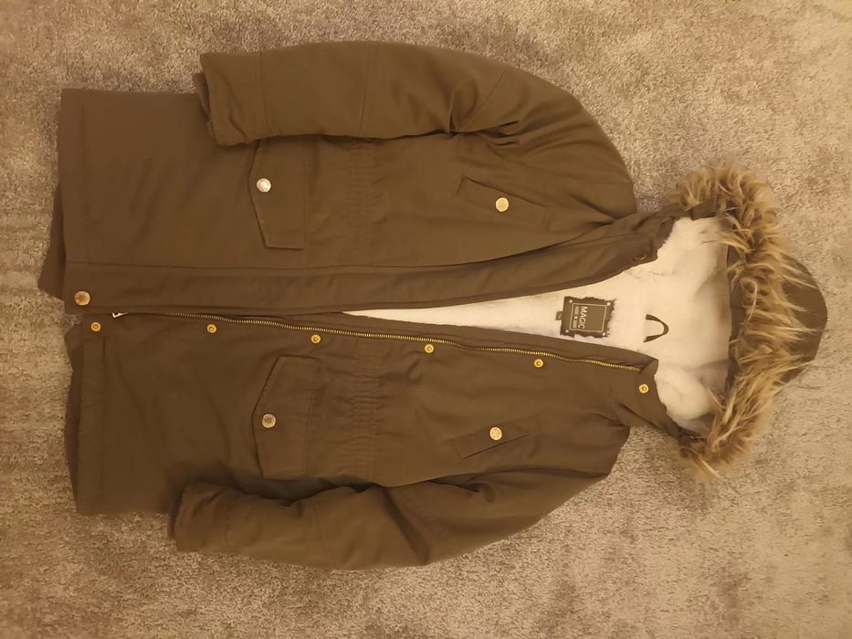 Зимно яке и зимни обувки в маслено зелено. Размер 140 и 34 номер