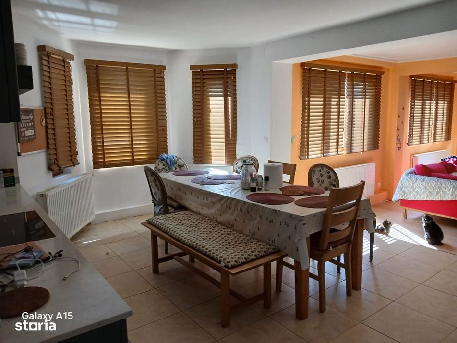 Casa la tara langa Valenii de Munte
