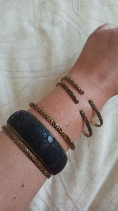 Атрактивни  гривни