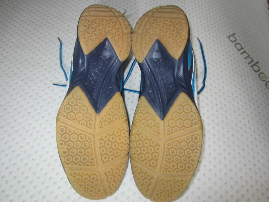 Yonex soled power cushion 35, masura Eur-45, US-11, CM-29 stare f.buna