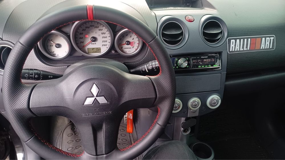 MITSUBISHI Colt 2005 — imagine 4
