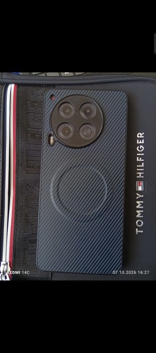 Tecno Camon 30 8+8/256 ГБ
Продаю в хорошем состоянии, полностью испра
