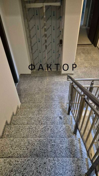 Продава се Тристаен апартамент в Пловдив, Христо Смирненски - 130 кв.м за 1916 €/кв.м - Снимка #9