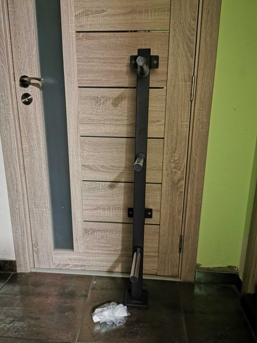 Продавам фитнес лостове,стока за тежести и бицепс опора