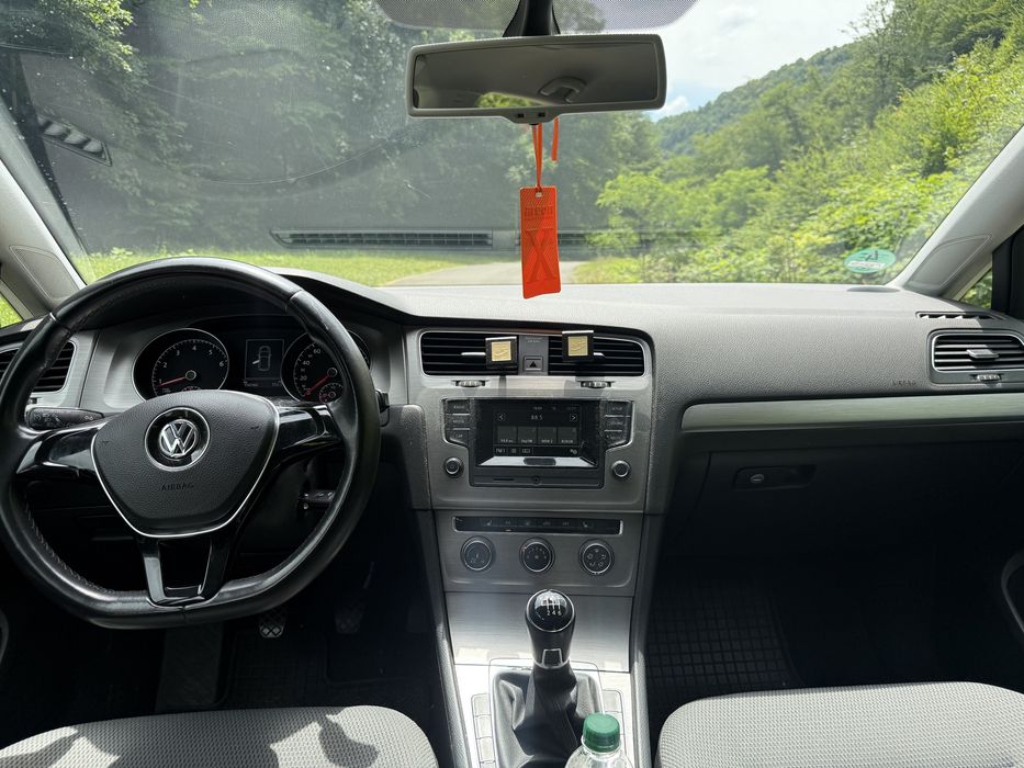 VOLKSWAGEN Golf 2013 — imagine 5