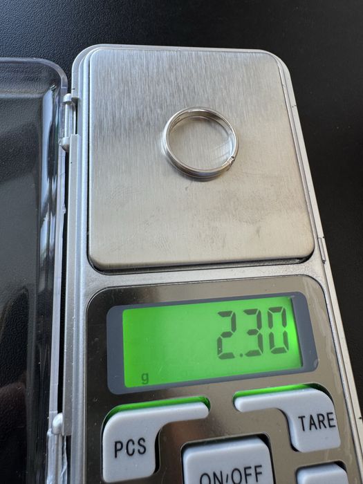 Кольцо золото с бриллиантом