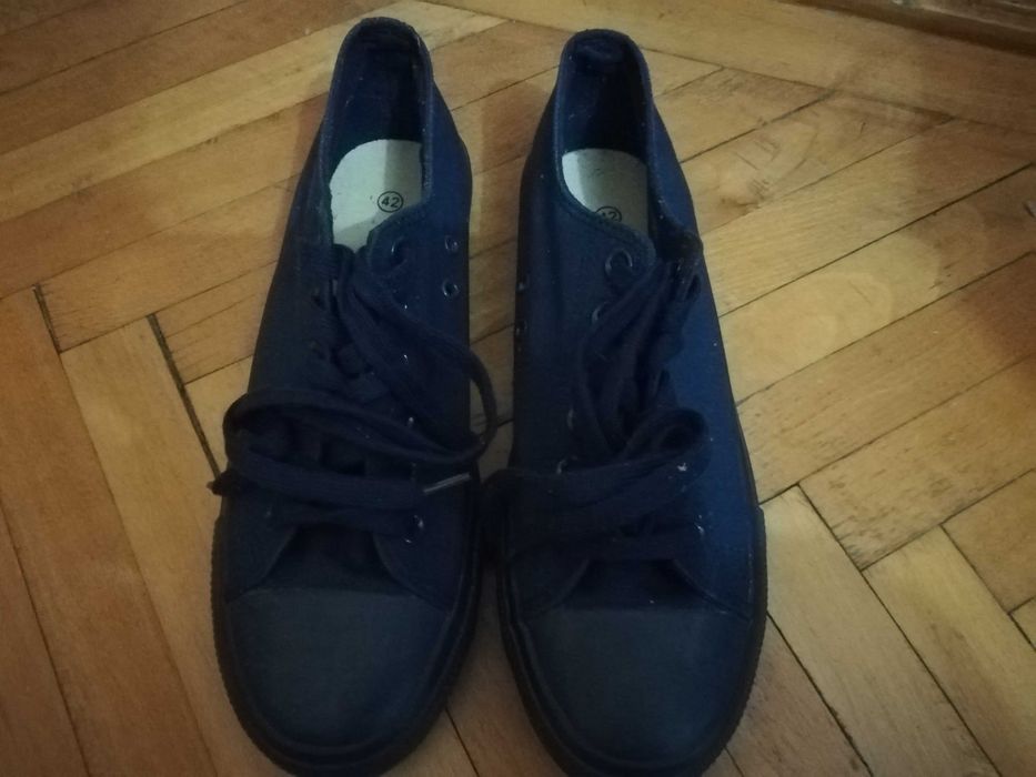 Tenisi albastri de dama, marimea 42